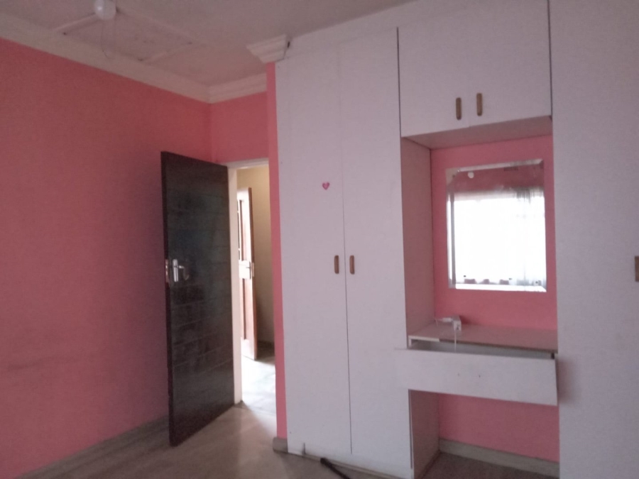 To Let Commercial Property for Rent in Eikendal Western Cape